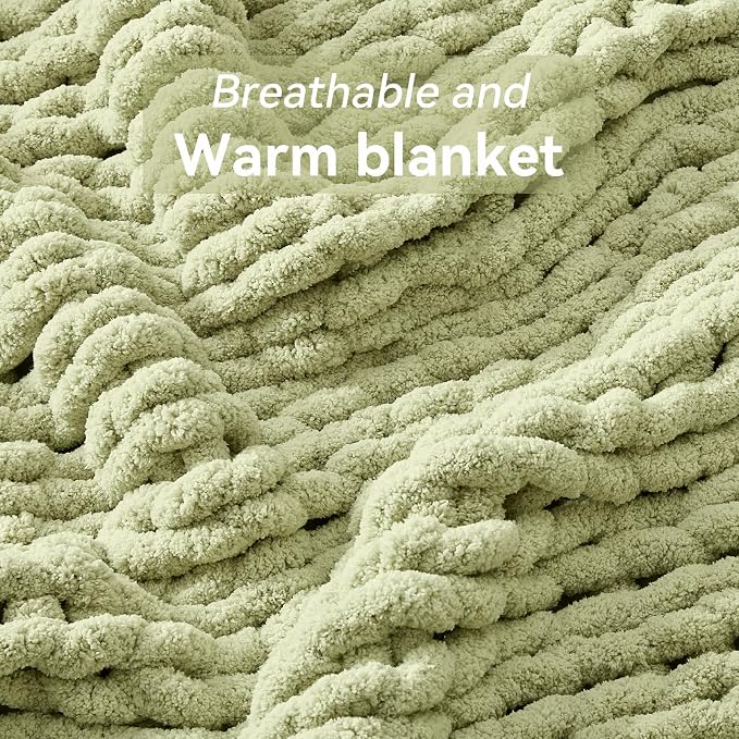 Negwoo Chunky Knit Throw Blanket, 40''*50'' Knitted Throw Chenille Yarn for Bed Couch, Handmade Light Green Crochet Big Thick Blanket, Machine Washable Cute Comfy Blanket for Home Decor