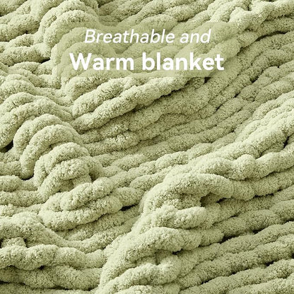 Negwoo Chunky Knit Throw Blanket, 40''*50'' Knitted Throw Chenille Yarn for Bed Couch, Handmade Light Green Crochet Big Thick Blanket, Machine Washable Cute Comfy Blanket for Home Decor