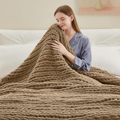 Negwoo Chunky Knit Throw Blanket, 40''*50'' Knitted Throw Chenille Yarn for Bed Couch, Handmade Light Brown Crochet Big Thick Blanket, Machine Washable Cute Comfy Blanket for Home Decor