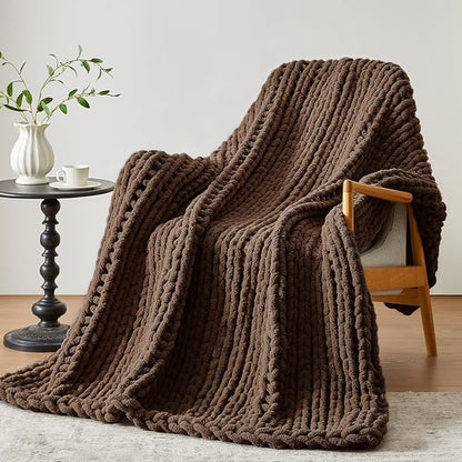 Negwoo Chunky Knit Throw Blanket, 40''*50'' Knitted Throw for Bed Couch, Handmade Dark Brown Crochet Big Thick Blanket, Machine Washable Cute Comfy Blanket for Home Decor