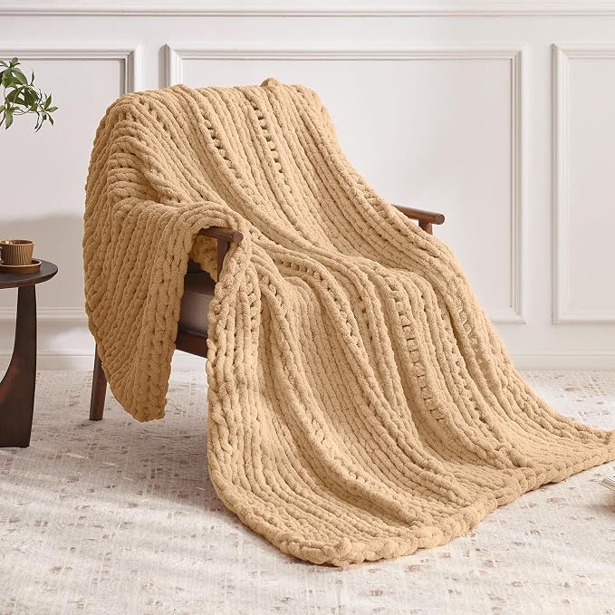 Negwoo Chunky Knit Throw Blanket, 50''*60'' Knitted Throw Chenille Yarn for Bed Couch, Handmade Beige Crochet Big Thick Blanket, Machine Washable Cute Comfy Blanket for Home Decor