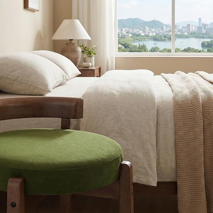 HNY Vintage Green Velvet Makeup Stool Set of 2 Compact Round Ottoman Chairs with Wooden Legs, Perfect for Small Spaces Like Entryway, Cloakroom & Boudoir