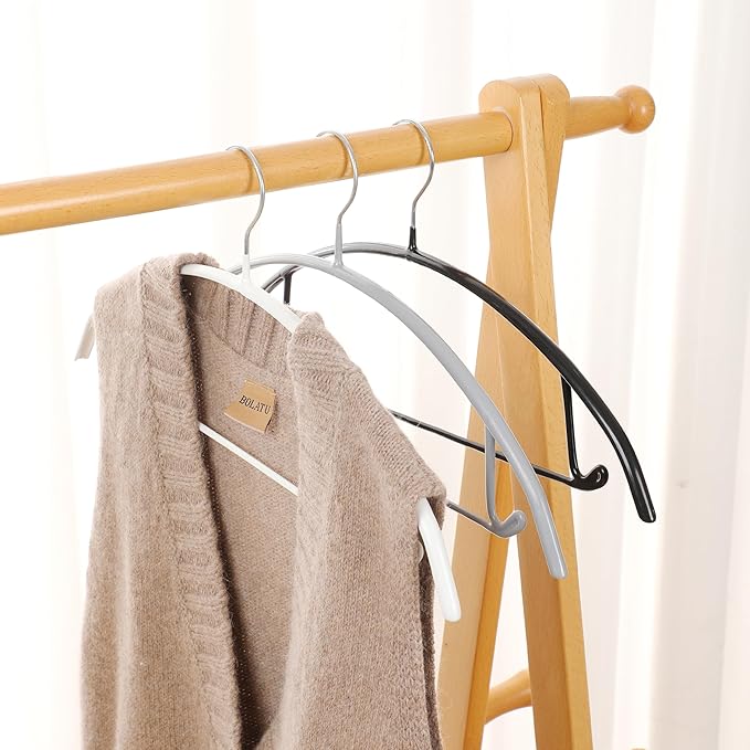 Modern Non-Slip Hangers, 20 Pack with Hooks, Heavy Duty Coat Hangers for Wardrobe Organization, Suit Hangers for Space Saving