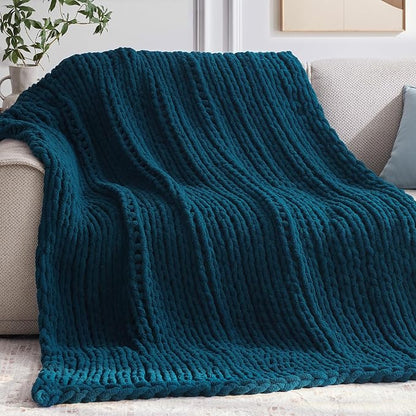 Negwoo Chunky Knit Throw Blanket, 40''*50'' Knitted Throw Chenille Yarn for Bed Couch, Handmade Peacock Blue Crochet Big Thick Blanket, Machine Washable Cute Comfy Blanket for Home Decor