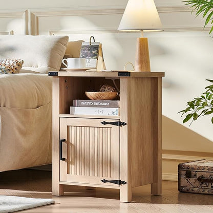 Boho Fluted Nightstand Set of 2 for Bedroom, 18" Rustic Night Stand with Charging Station, Modern Accent Bedside Tables with Open Storage Shelf & Door, Wooden End Table for Home, Natural Oak
