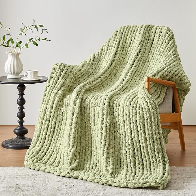 Negwoo Chunky Knit Throw Blanket, 50''*60'' Knitted Throw Chenille Yarn for Bed Couch, Handmade Light Green Crochet Big Thick Blanket, Machine Washable Cute Comfy Blanket for Home Decor