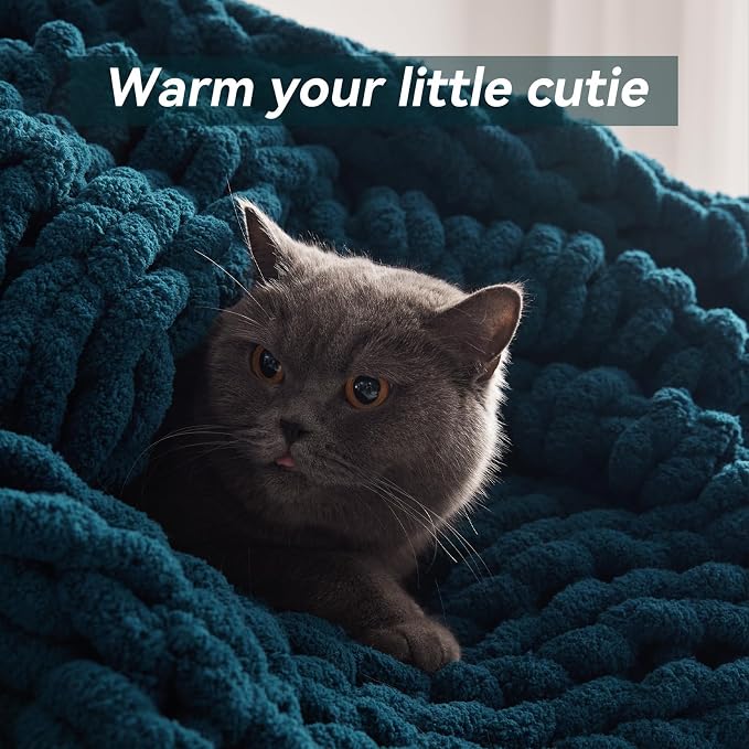 Negwoo Chunky Knit Throw Blanket, 40''*50'' Knitted Throw Chenille Yarn for Bed Couch, Handmade Peacock Blue Crochet Big Thick Blanket, Machine Washable Cute Comfy Blanket for Home Decor