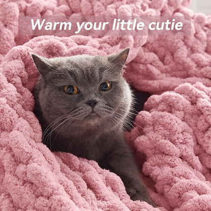 Negwoo Chunky Knit Throw Blanket, 40''*50'' Knitted Throw Chenille Yarn for Bed Couch, Handmade Light Pink Crochet Big Thick Blanket, Machine Washable Cute Comfy Blanket for Home Decor
