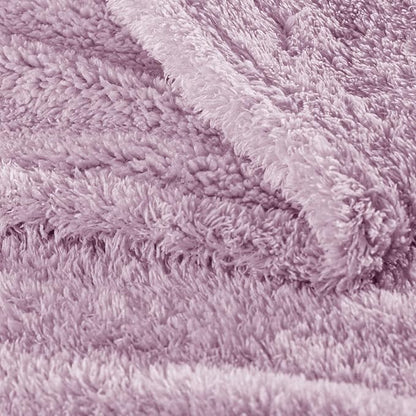 Exclusivo Mezcla Fleece Light Purple Throw Blanket for Couch Sofa, Ultra Soft, Lightweight and Fluffy Blankets for Women, All Season, 50x60 Inches