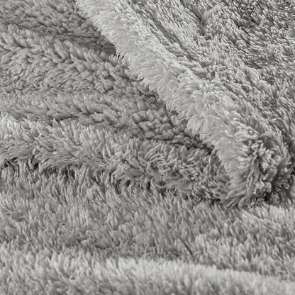 Exclusivo Mezcla Fleece Light Grey Throw Blanket for Couch Sofa, Ultra Soft, Lightweight and Fluffy Blankets for Women, All Season, 50x60 Inches