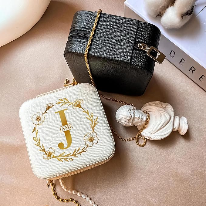 Custom Leather Jewelry Organizer Box with Name & Birth Flower – Personalized Travel Jewelry Case, Small Travel Jewelry Case, Birthday Gift for Women, Bridesmaid Proposal (Flower)