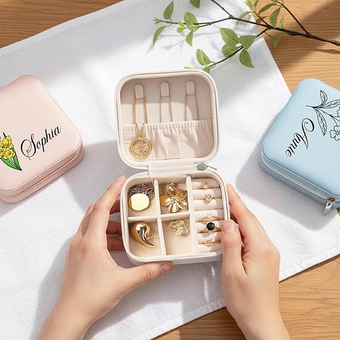 Custom Leather Jewelry Organizer Box with Name & Birth Flower – Personalized Travel Jewelry Case, Small Travel Jewelry Case, Birthday Gift for Women, Bridesmaid Proposal (Flower 2)