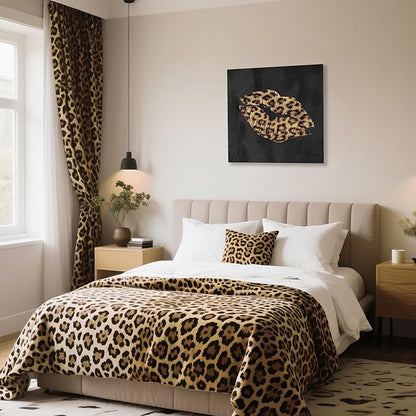 Fashion Lip Canvas Wall Art Sexy Leopard Lip Wall Decor Cheetah Print Room Decor Framed Picture Artwork for Bedroom Bathroom Dressingroom 32x32Inch