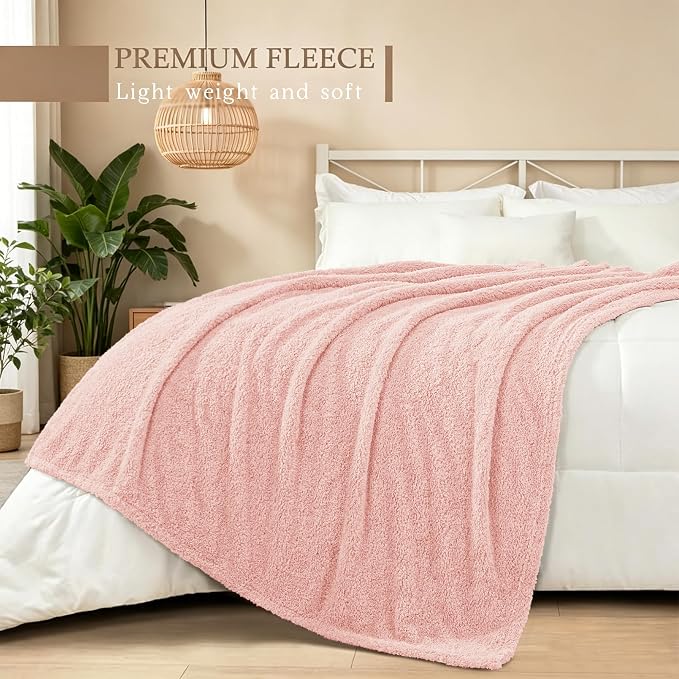 Exclusivo Mezcla Fleece Bed Blankets Queen Size, Ultra Soft, Lightweight and Fuzzy Light Pink Blanket for Women, Home Decor, 90x90 Inches