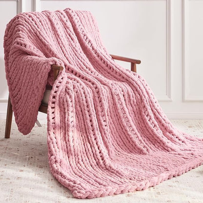 Negwoo Chunky Knit Throw Blanket, 80''*90'' Knitted Throw Chenille Yarn for Bed Couch, Handmade Light PinkCrochet Big Thick Blanket, Machine Washable Cute Comfy Blanket for Home Decor
