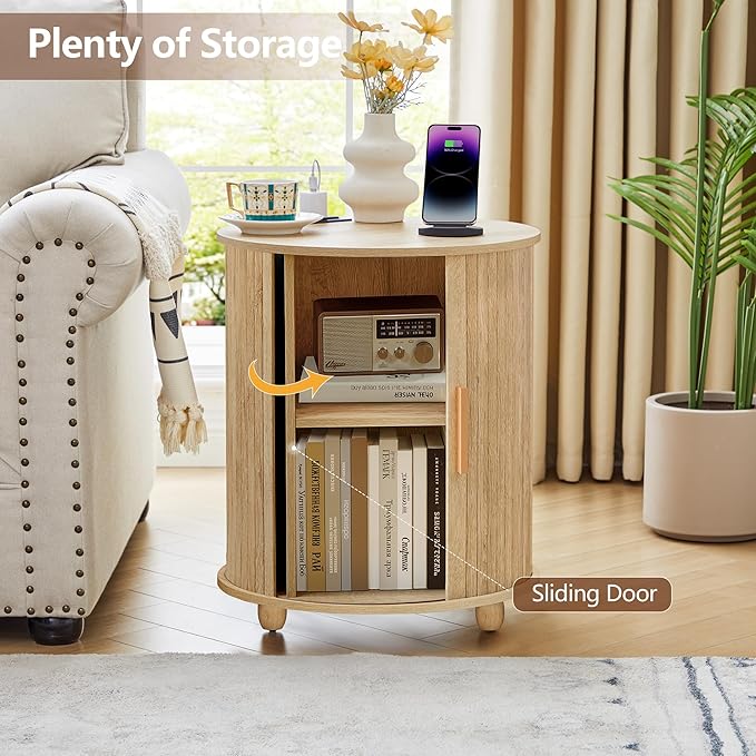 Fluted Round End Table with Charging Station, Farmhouse Small Sofa Side Table with Sliding Tambour Door & Storage, Mid-Century Wood Fulted Nightstands for Living Room, Bedroom ((Natural)