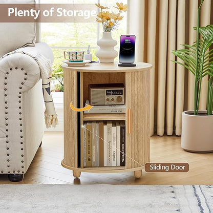 Fluted Round End Table with Charging Station, Farmhouse Small Sofa Side Table with Sliding Tambour Door & Storage, Mid-Century Wood Fulted Nightstands for Living Room, Bedroom ((Natural)
