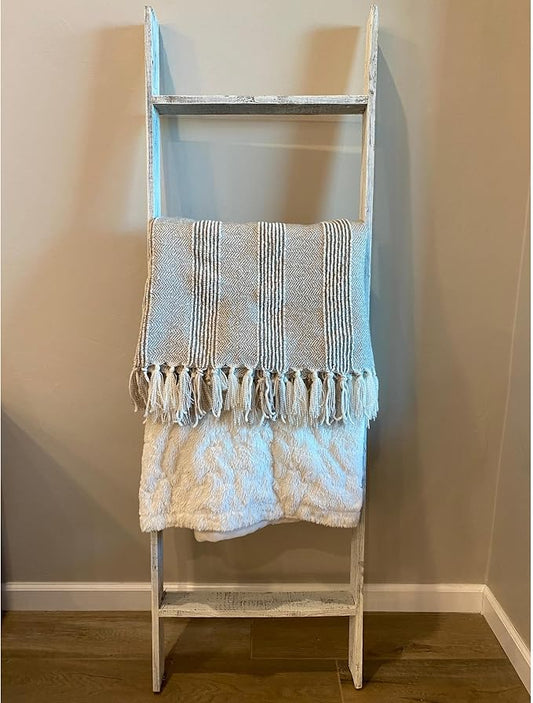 BARNWOODUSA Throw Blanket Ladder – Fully Assembled Reclaimed Wood – Rustic Decorative Ladder for Towels, Quilts, & More – Perfect Farmhouse Decor for Bathroom, Porch, or Living Room,5' x 18" White