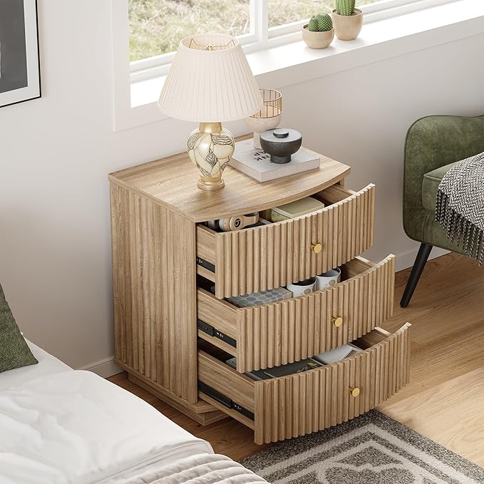 Dresser for Bedroom,3-Drawer Dresser, Mondern Wide Chest of Drawers with Fluted & Curved Design, Large Storage Chest for Bedroom, End Table for Living Rooms, （Natural）