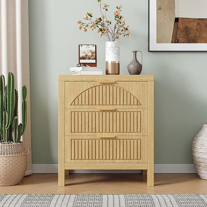 3 Drawer Dresser, Farmhouse Fluted Chest of Drawers, Wooden End Table, Mid- Century Modern Bedroom Nightstand Side Table for Bedrooms, Closets, Hallways, and Entryways, Natural
