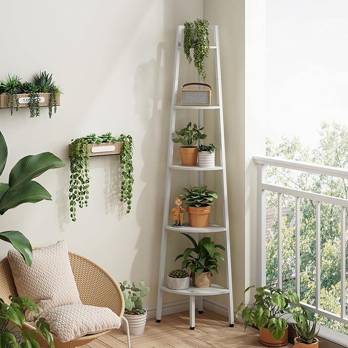 Hoctieon Corner Shelf, 5-Tier Corner Bookshelf, Rustic Ladder Shelf, Industrial Display Stand for Living Room, Kitchen, Home Office, Balcony, Small Space, Metal Frame, White