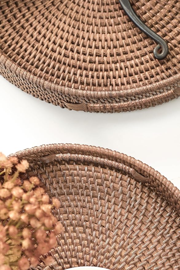 HITOMEN 11.8" Hand-Woven Round Rattan Serving Tray Decorative Wicker Trays with Handles for Coffee Table (Warm Brown-M)