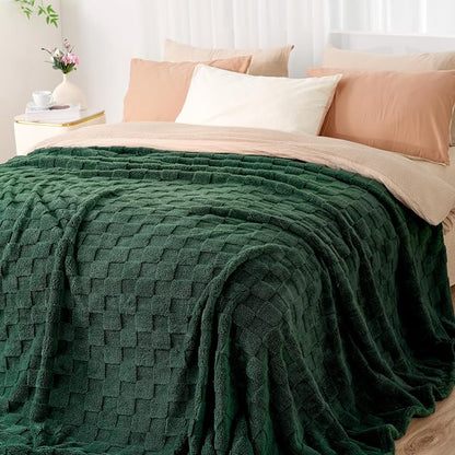 Zyrah Super Soft Throws for Couch Fleece Throw Blanket Lightweight Decorative Fuzzy Cozy Blankets for Sofa Chair Bed (B-Dark Green, Twin(60"x80"))