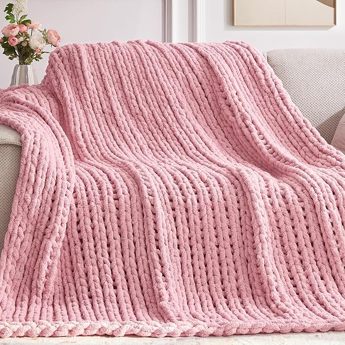 Negwoo Chunky Knit Throw Blanket, 80''*90'' Knitted Throw Chenille Yarn for Bed Couch, Handmade Light PinkCrochet Big Thick Blanket, Machine Washable Cute Comfy Blanket for Home Decor