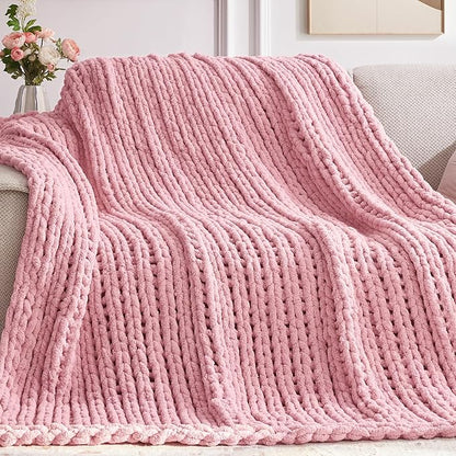 Negwoo Chunky Knit Throw Blanket, 30''*40'' Knitted Throw Chenille Yarn for Bed Couch, Handmade Light Pink Crochet Big Thick Blanket, Machine Washable Cute Comfy Blanket for Home Decor