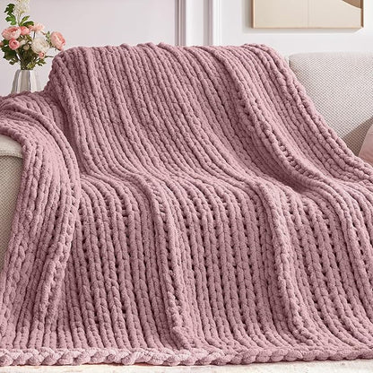 Negwoo Chunky Knit Throw Blanket, 40''*50'' Knitted Throw Chenille Yarn for Bed Couch, Handmade Muted Pink Crochet Big Thick Blanket, Machine Washable Cute Comfy Blanket for Home Decor