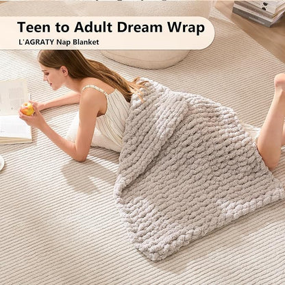 L'AGRATY Chunky Knit Blanket Throw: 40''x50'' Chenille Chunky Knitted Throw Blankets for Twin Bed Couch - Handmade Thick Cable Knit Blanket - Large Crochet Rope Blankets for Home Decor(Grey)