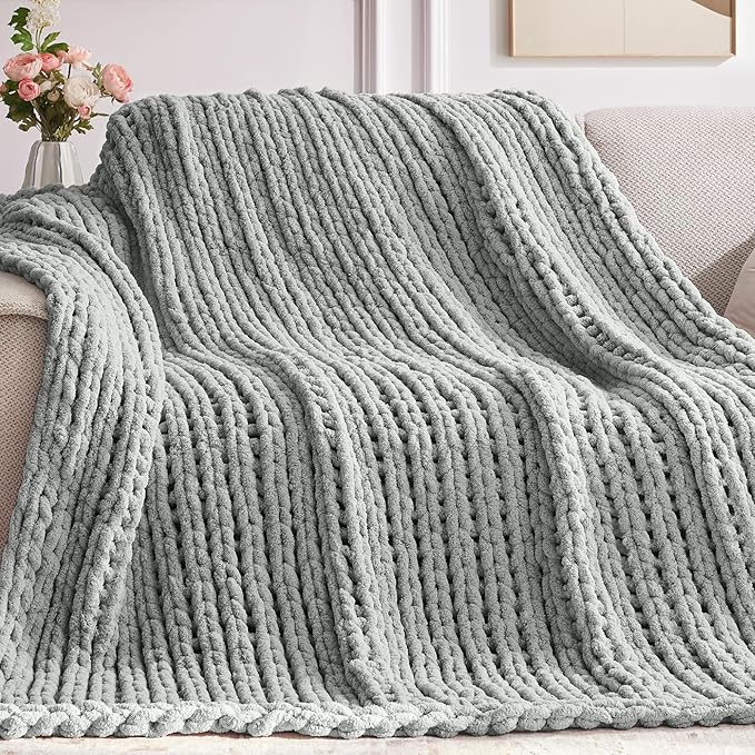 Negwoo Chunky Knit Throw Blanket, 60''*80'' Knitted Throw Chenille Yarn for Bed Couch, Handmade Light Grey Crochet Big Thick Blanket, Machine Washable Cute Comfy Blanket for Home Decor