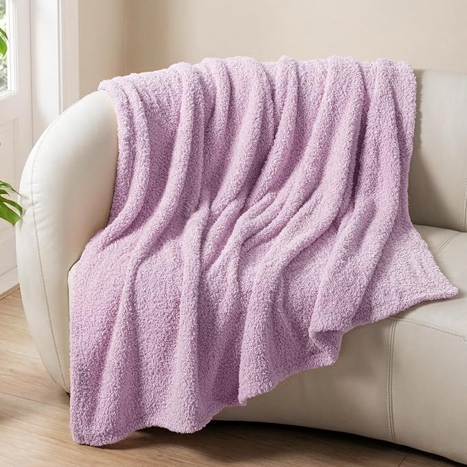 Exclusivo Mezcla Fleece Light Purple Throw Blanket for Couch Sofa, Ultra Soft, Lightweight and Fluffy Blankets for Women, All Season, 50x60 Inches