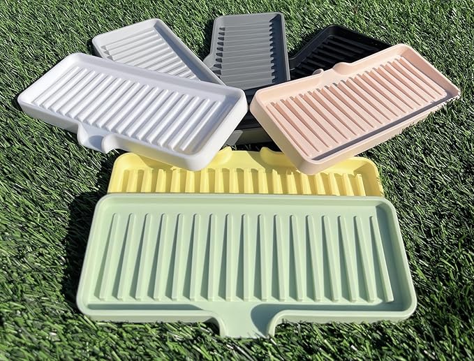Happitasa Silicone Soap Dish Tray and Sponge Holder with Drain Chute | Bathroom and Kitchen Sink Organizer Caddy (Black, 9"x3.5", 5.6 Ounces)