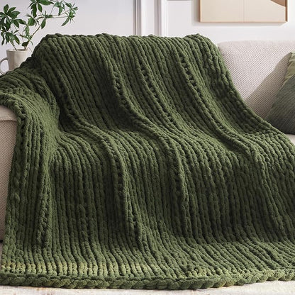 Negwoo Chunky Knit Throw Blanket, 80''*90'' Knitted Throw Chenille Yarn for Bed Couch, Handmade Green Crochet Big Thick Blanket, Machine Washable Cute Comfy Blanket for Home Decor