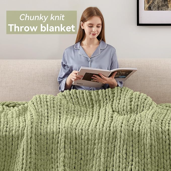 Negwoo Chunky Knit Throw Blanket, 80''*90'' Knitted Throw Chenille Yarn for Bed Couch, Handmade Light Green Crochet Big Thick Blanket, Machine Washable Cute Comfy Blanket for Home Decor