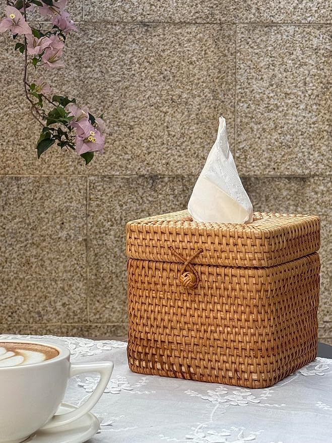Rattan Tissue Box Cover Natural Woven Facial Napkin Holder Square with Lid 5.7 x 5.7 x 5.5 Inch (Natural)