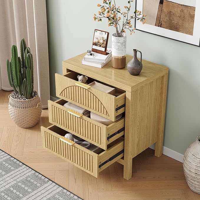 3 Drawer Dresser, Farmhouse Fluted Chest of Drawers, Wooden End Table, Mid- Century Modern Bedroom Nightstand Side Table for Bedrooms, Closets, Hallways, and Entryways, Natural